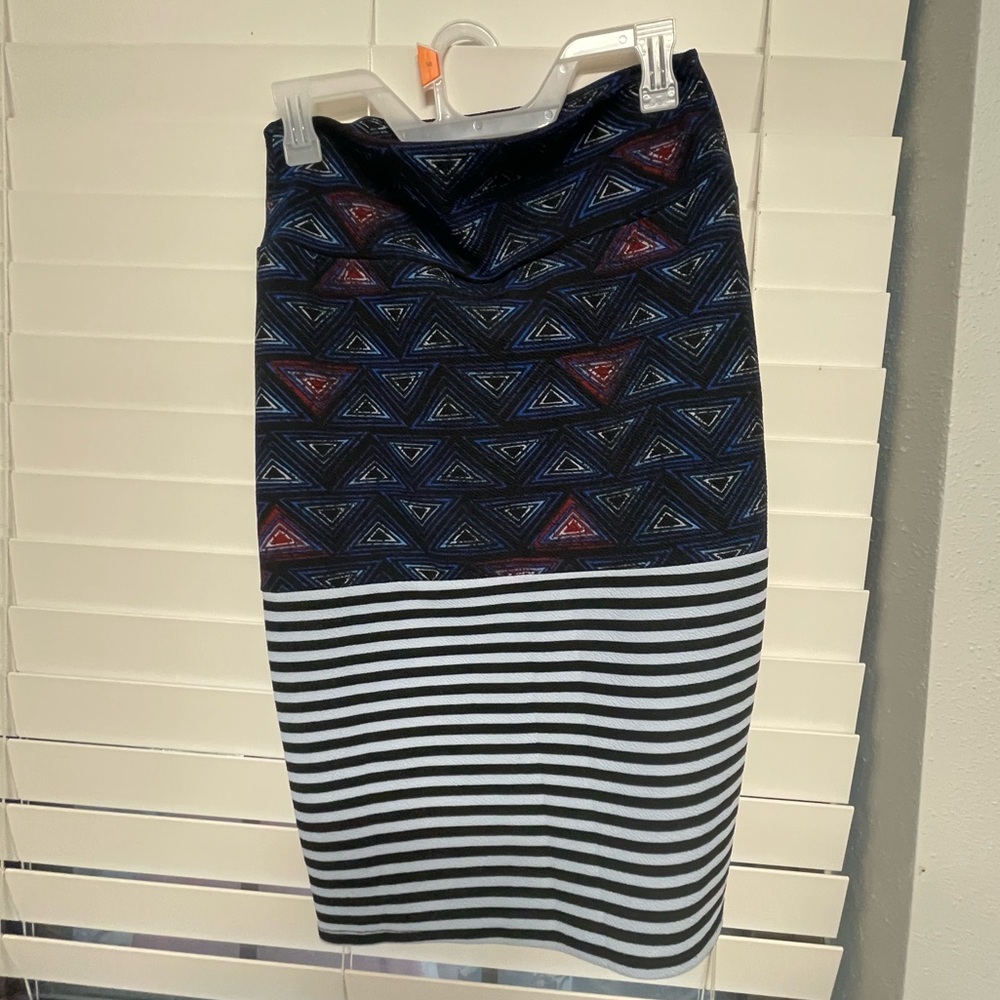 LuLaRoe “Cassie” skirt